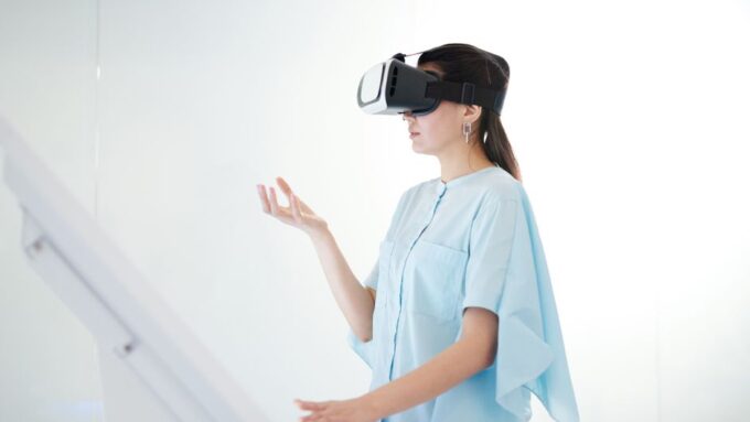 Virtual Reality in Education: Transforming Classrooms by 2027